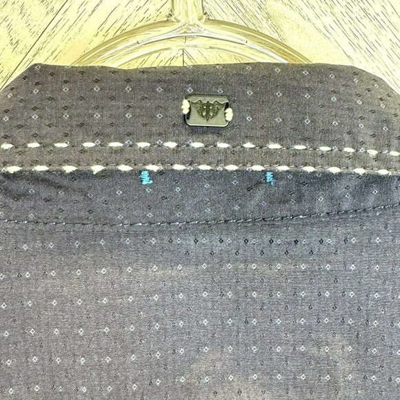 ROAR Shirt Mens Size Medium Navy Blue Embroidered Flip Cuff Signature Vitality - Picture 4 of 6